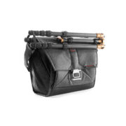 Peak Design Everyday Messenger Bag 15″ Charcoal